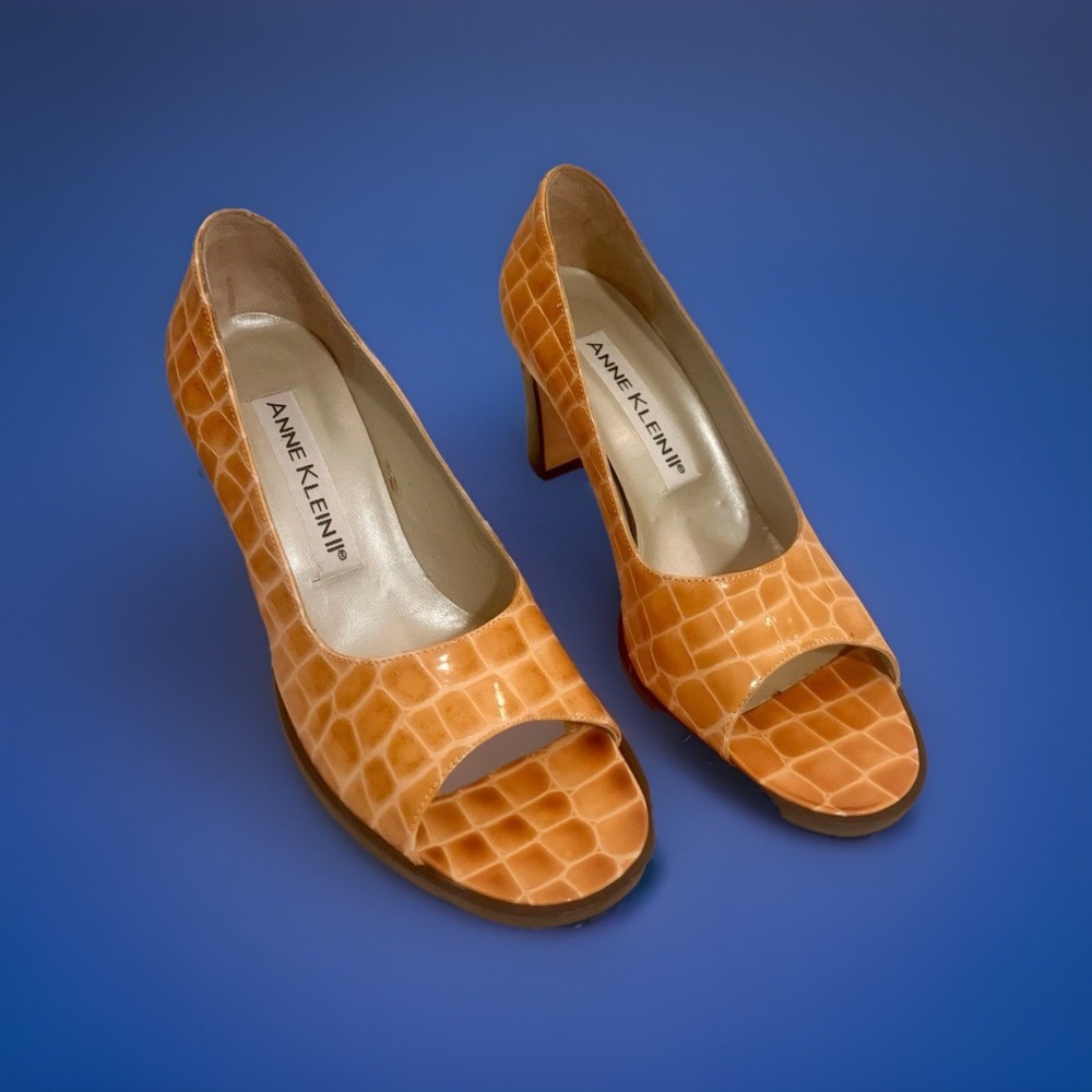 New Stunning Anne Klein Size 7 Chunky Heels Animal Print Yellow Giraffe Boho